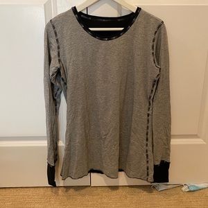 Reversible lulu longsleeve